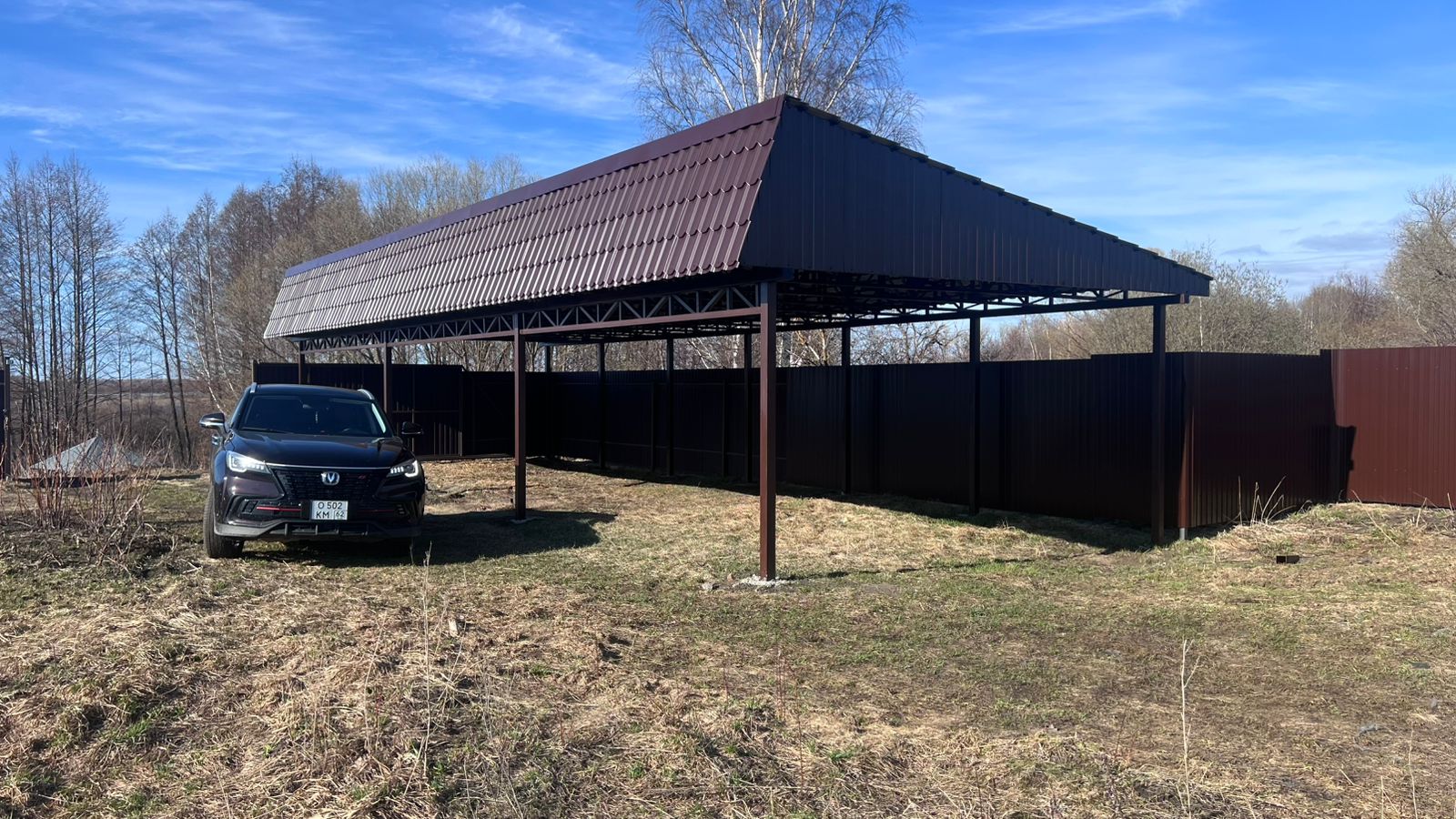 Как выбрать толщину поликарбоната для автонавеса в Лыткарино с учётом снега, света и ресурса